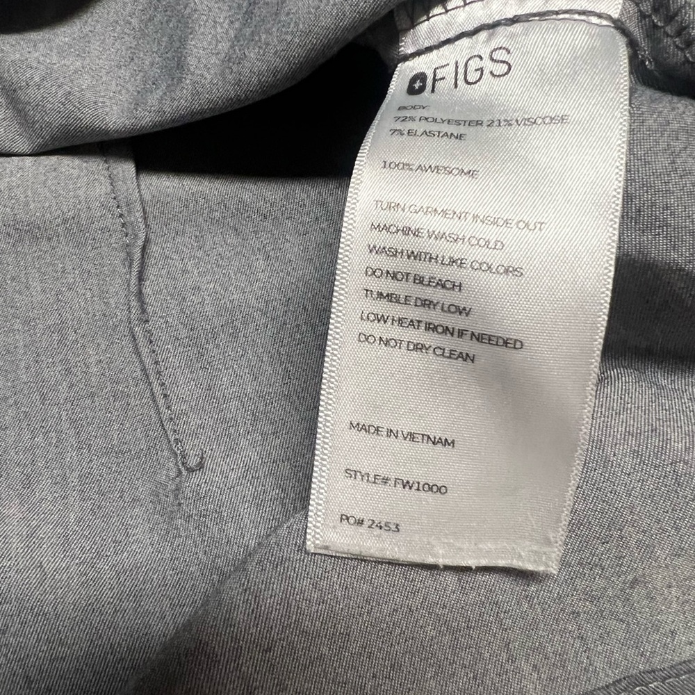 Figs Gray Scrub top - Picture 5 of 5